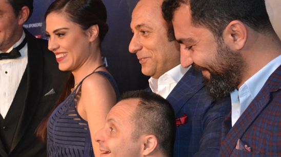 Yeni Dünya'dan Renkli Gala! haber görseli