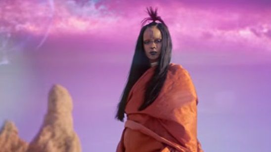 Star Trek'ten İki Yeni Rihanna Videosu Geldi!  haber görseli