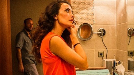 40. Montreal Film Festivali'nde En İyi Senaryo Ödülü Rüzgarda Salınan Nilüfer'in Oldu! haber görseli