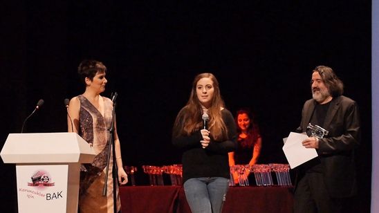 Lise Öğrencisi "Cennete Mektup" ile Senaryo Ödülü Aldı! haber görseli