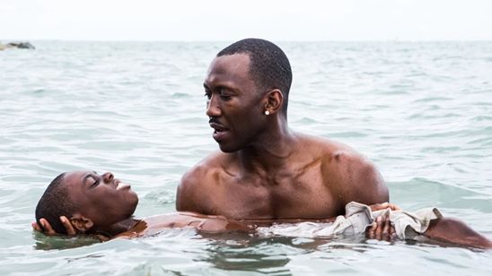 Senaristler Birliği Ödülleri'nde Kazanan "Ay Işığı"! haber görseli