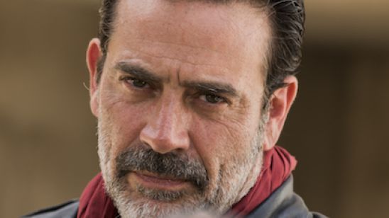 Jeffrey Dean Morgan Irkçılık Dedikoduları Hakkında Konuştu haber görseli