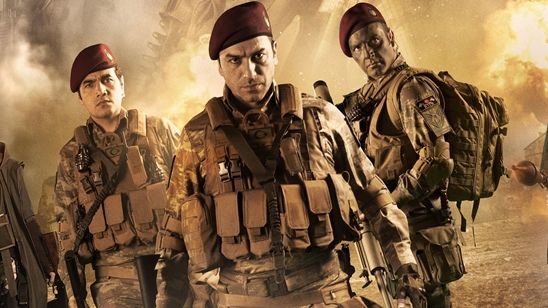 "Bordo Bereliler Suriye" Filminden Yeni Fragman ve Afiş Geldi! haber görseli
