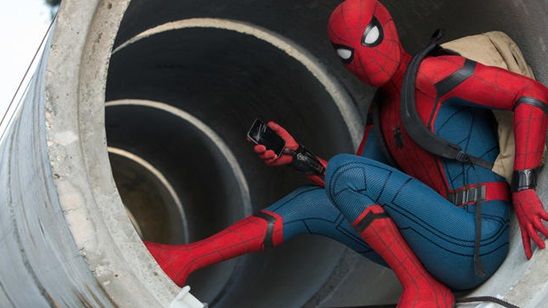 Downey Jr. ve Holland Örümcek Adam Filminden Gizli Fotoğraflar Paylaştı! haber görseli