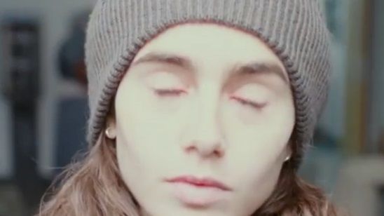 Lily Collins ve Keanu Reeves’li To The Bone'dan Fragman Geldi! haber görseli