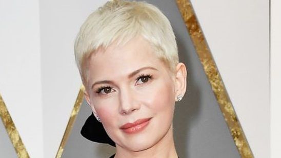 Michelle Williams Tom Hardy'nin Venom Filmine Katıldı! haber görseli