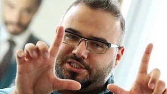 Selçuk Aydemir'in Ailecek Şaşkınız Filminden Yeni Fotoğraflar Geldi! haber görseli