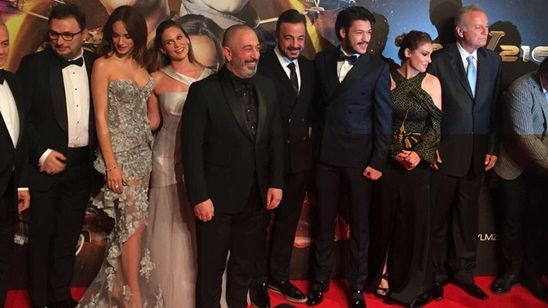 Merakla Beklenen "Arif v 216"dan Renkli Gala! haber görseli