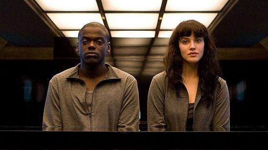Black Mirror’ın Özel Kamera Arkası Videosu Yayınlandı haber görseli