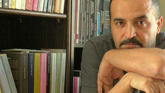 "Kiraz Mevsimi"nin Yönetmeni Durmuş Akbulut Röportajı! haber görseli
