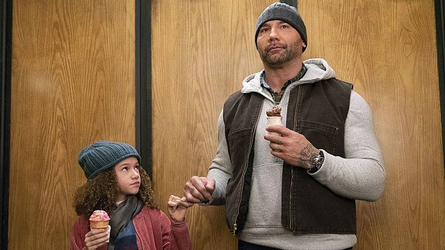 Dave Bautista’lı Komedi “My Spy”dan İlk Poster Geldi! haber görseli
