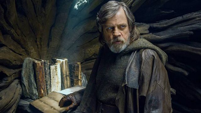 Mark Hamill, Star Wars Hikayesinin Tükenmiş Olabileceğini Söylüyor! haber görseli