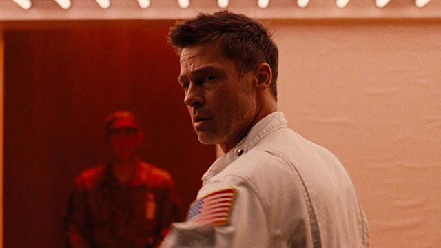 "Ad Astra" Fragmanında Brad Pitt, Babasına Yazdığı Mektubu Okuyor haber görseli