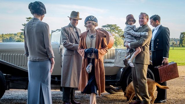 Eleştirmenlerin Beğenisini Toplayan "Downton Abbey"nin Devamı Gelecek mi? haber görseli
