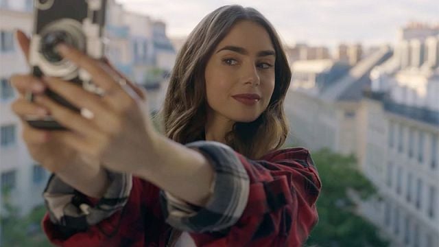 Netflix'in Gençlik Dizisi "Emily in Paris"ten Fragman ve Tarih Duyurusu! haber görseli