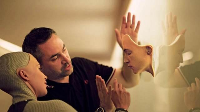 Alex Garland, Düşük Bütçeli Bir Korku Filmi Üzerinde Çalışıyor haber görseli