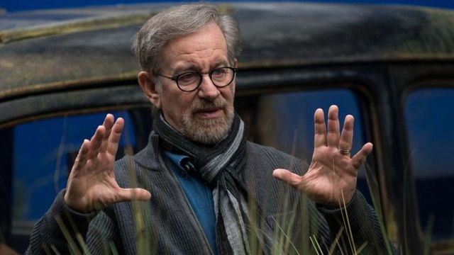 Steven Spielberg, Neden Sinemalara Döneceğimizi Düşündüğünü Açıkladı haber görseli