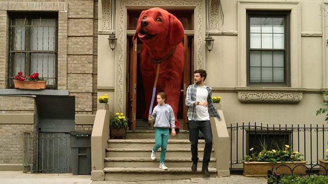 ''Clifford Büyük Kırmızı Köpek'' İçin Devam Filmi Anlaşması Yapıldı haber görseli