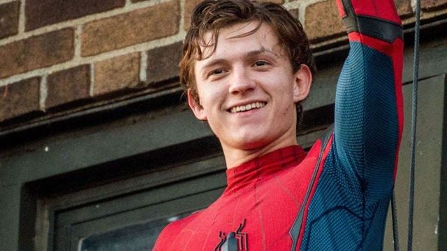 Tom Holland Spider-Man'i Bırakmıyor!