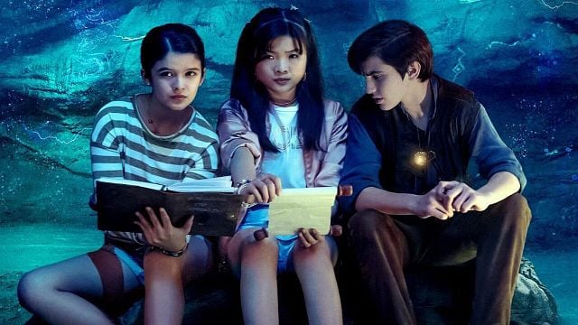 Fantastik Aile Dizisi Surfside Girls'ten Fragman haber görseli