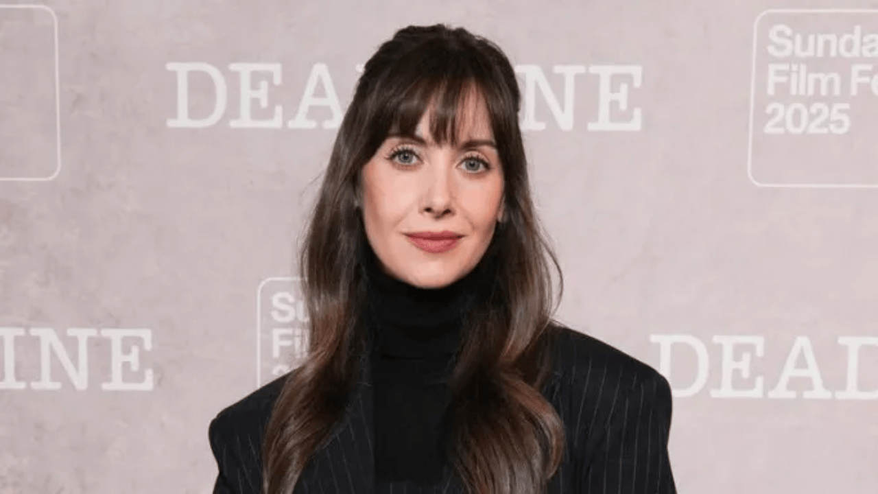 Alison Brie, Yönetmenliğe İlk Adımını Bir Korku Filmiyle Atıyor