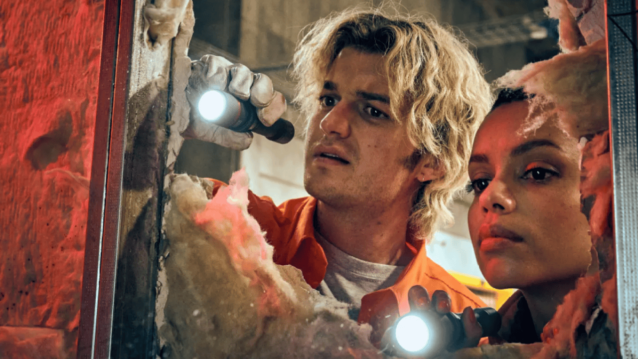 Joe Keery ve Liam Neeson’ın Beyin Patlatan Bir Mantarla Mücadele Ettiği “Cold Storage”dan Fragman Geldi Joe Keery ve Liam Neeson’ın Beyin Patlatan Bir Mantarla Mücadele Ettiği “Cold Storage”dan Fragman Geldi