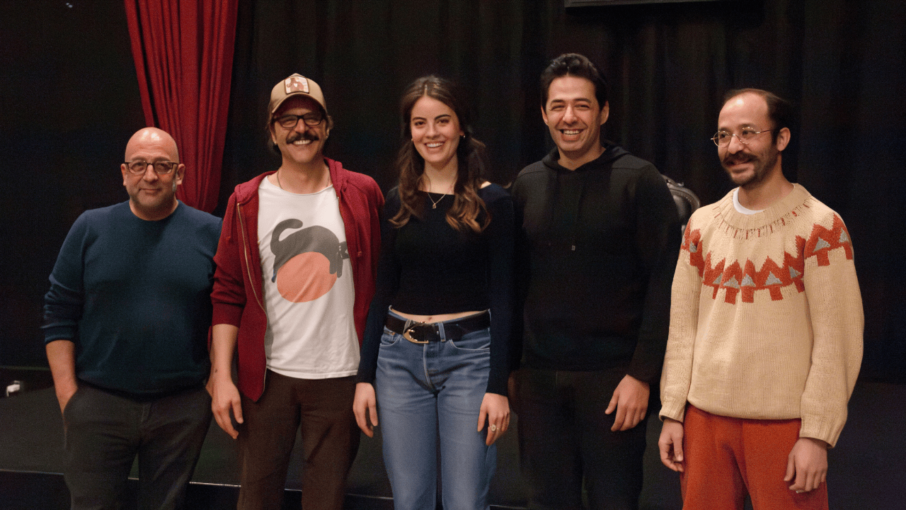 Hüseyin Karabey’in Yeni Filmi “Hakikatin Ölümü” Oyuncu Kadrosuyla Okuma Provasında Buluştu