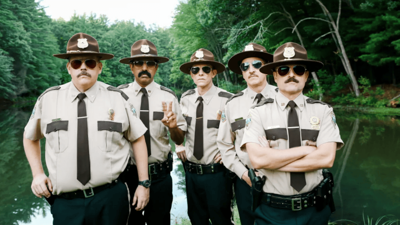 “Super Troopers 3” Çekimleri Başladı: Brian Cox ve Chace Crawford Kadroya Katıldı