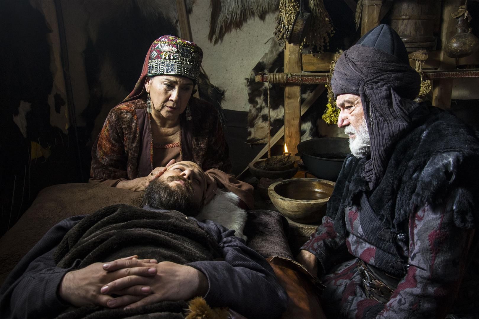 сулейман шах отец эртугрула. сулейман шах эртугрул актер. воскресший эртугрул сулейман шах. отец эртугрула сулейман. сулейман шах отец эртугрула.