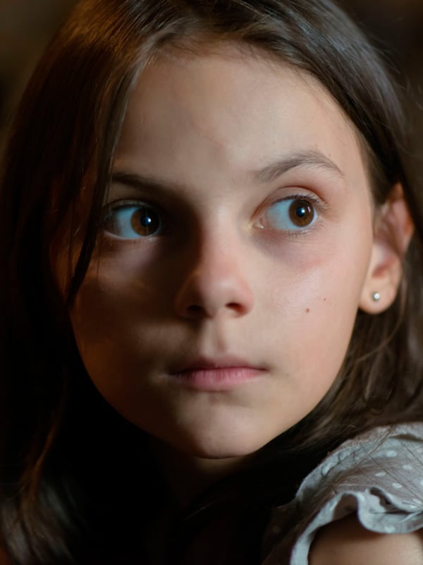 Дочь кин. Дафни Кин. Dafne keen Logan. Дафни Кин маленькая.