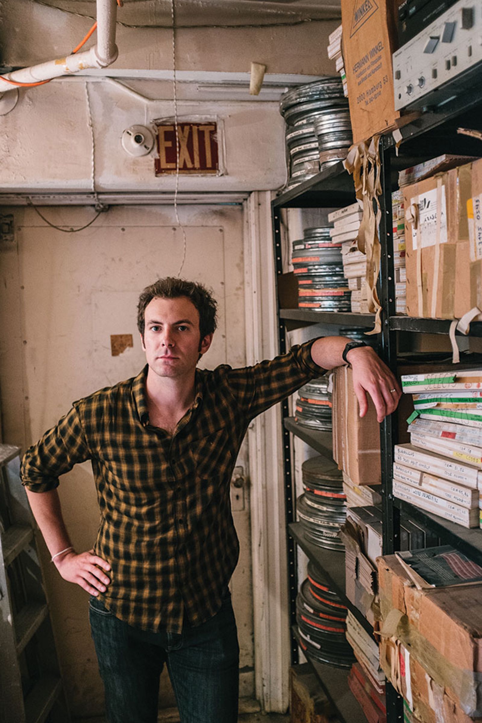 Uncle howard. Uncle howard. Джим джармуш американский кинорежиссёр. Екатеринбург анкл ховард. Анкл ховард.