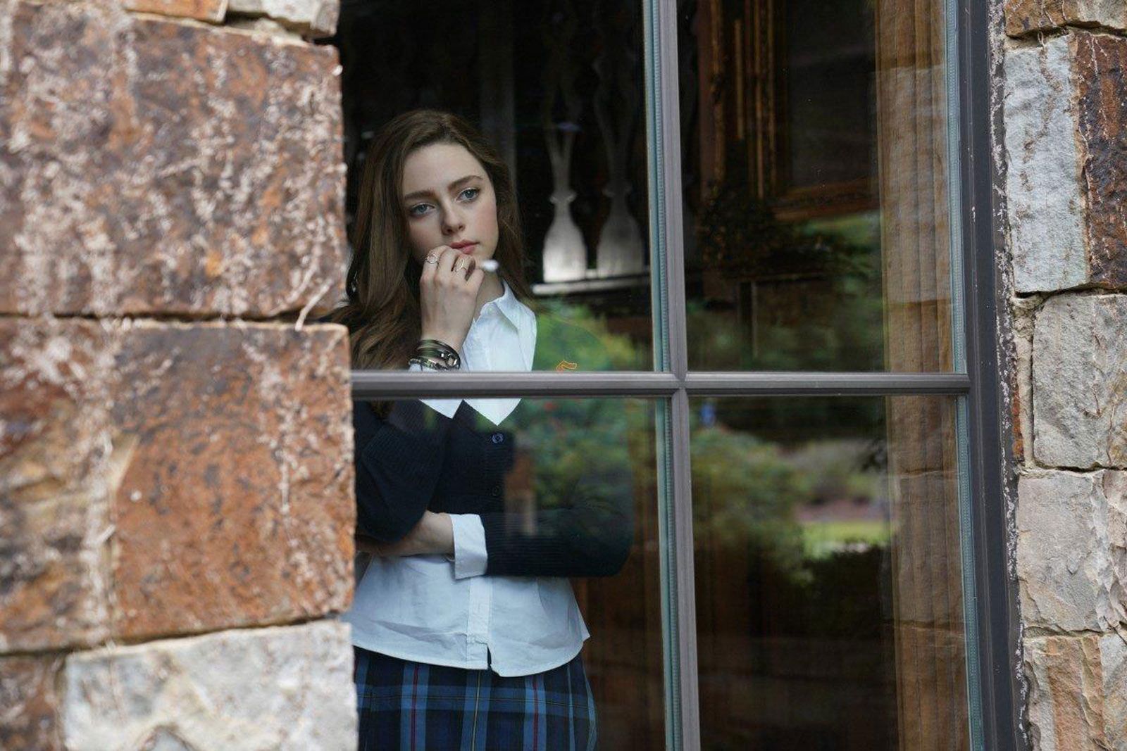 Danielle Rose Russell isimli sanatçının Beyazperde.com 'de yer alan 71...
