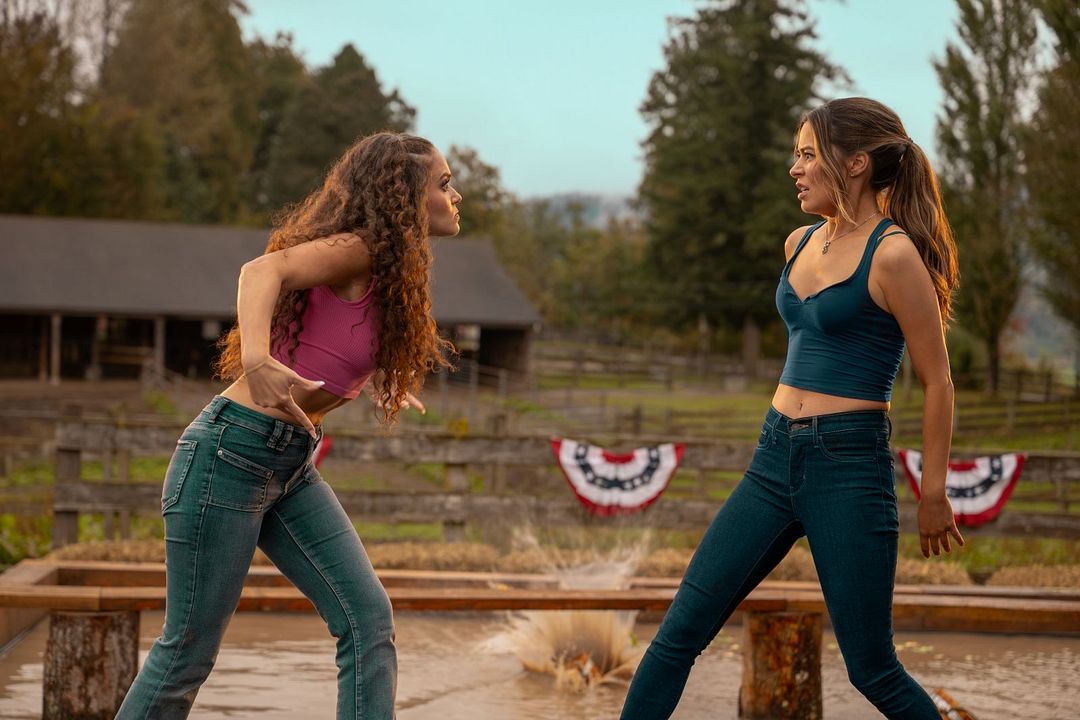 Öteki Paris : Fotoğraf Miranda Cosgrove, Madison Pettis