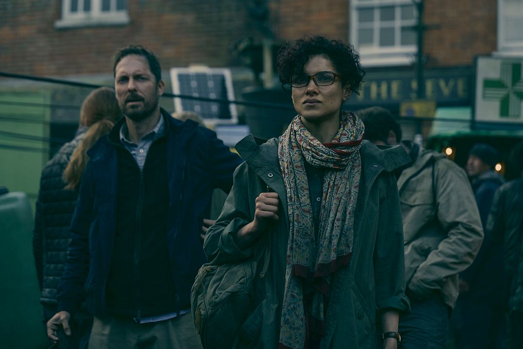 Greenland: Kıyamet : Fotoğraf Gerard Butler, Amber Rose Revah