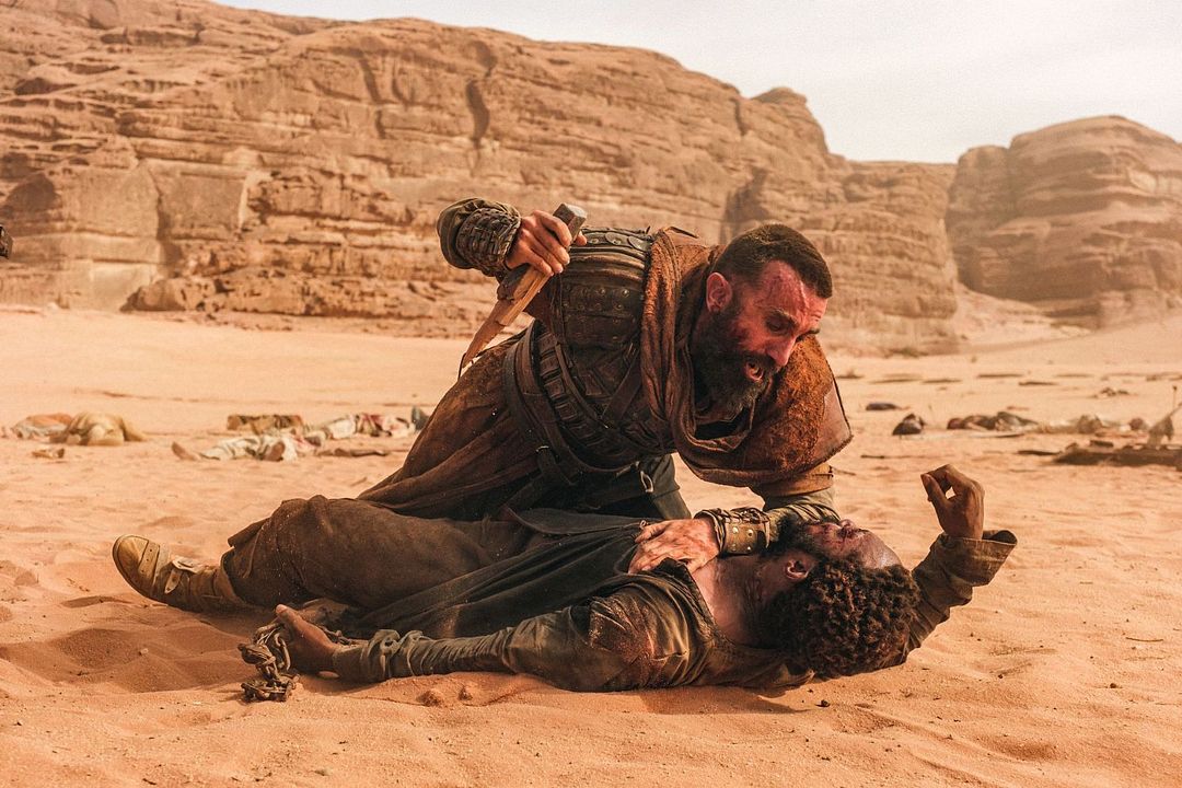 Çöl Savaşçısı : Fotoğraf Sharlto Copley