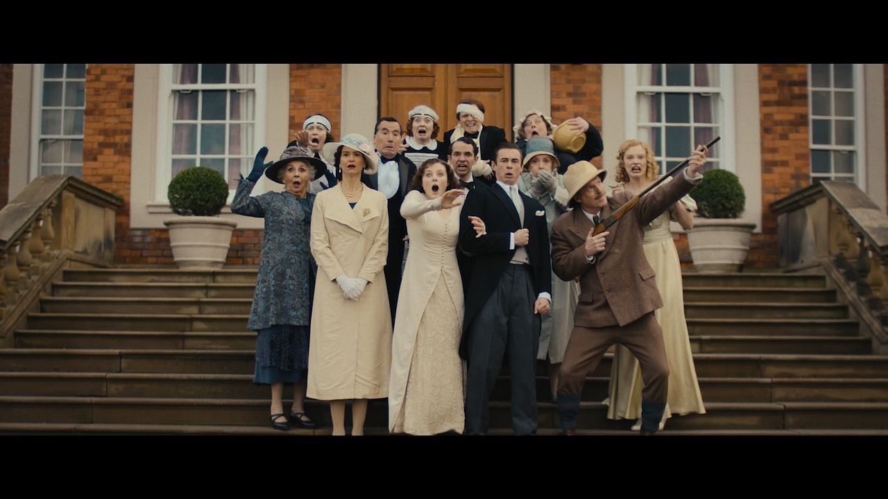 Fackham Hall : Fotoğraf Katherine Waterston, Thomasin McKenzie, Ben Radcliffe, Emma Laird