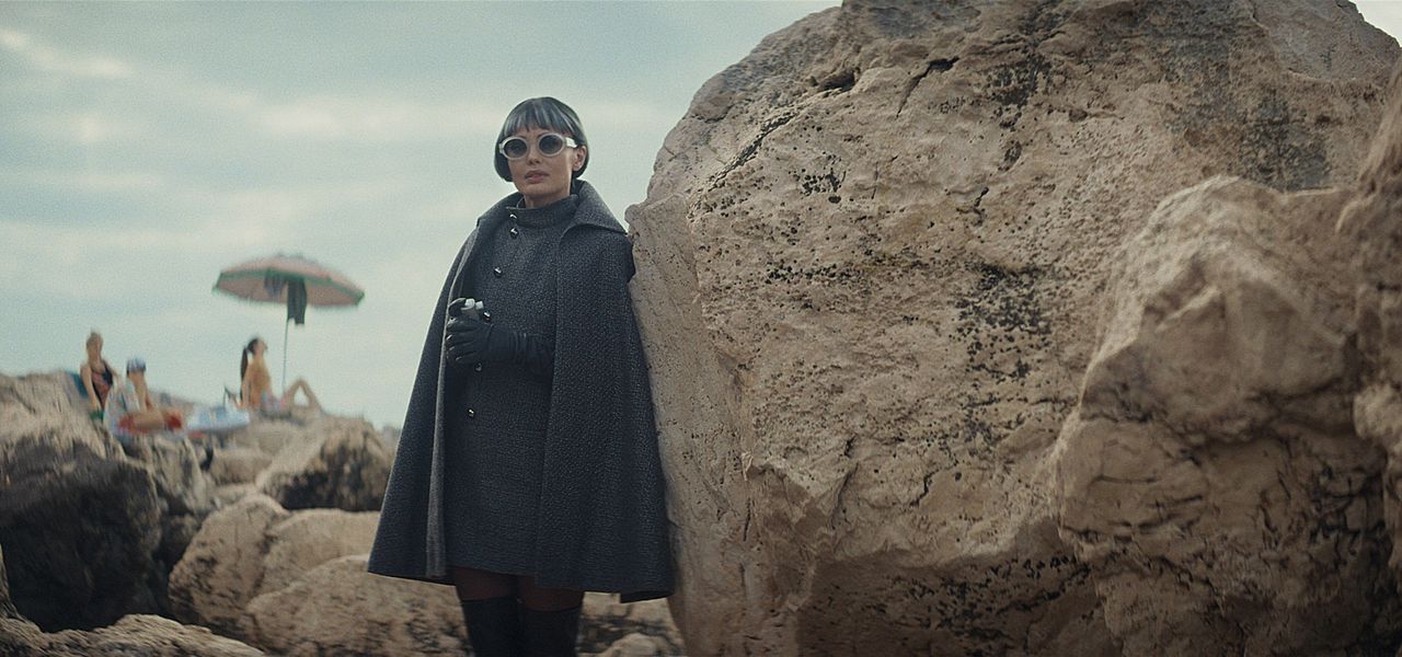 Momo : Fotoğraf Laura Haddock