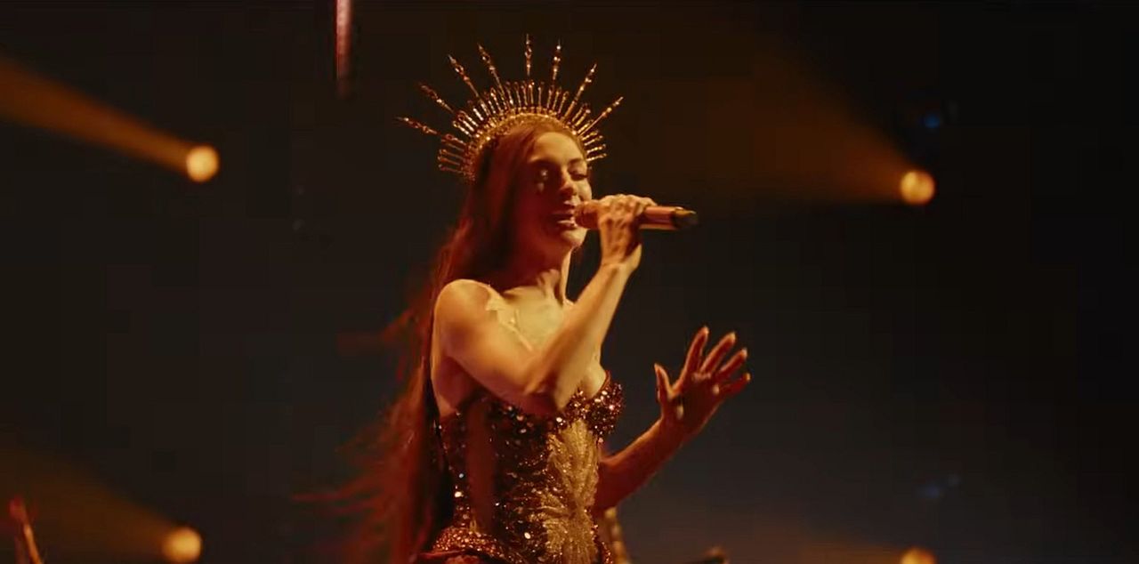 Mother Mary : Fotoğraf Anne Hathaway