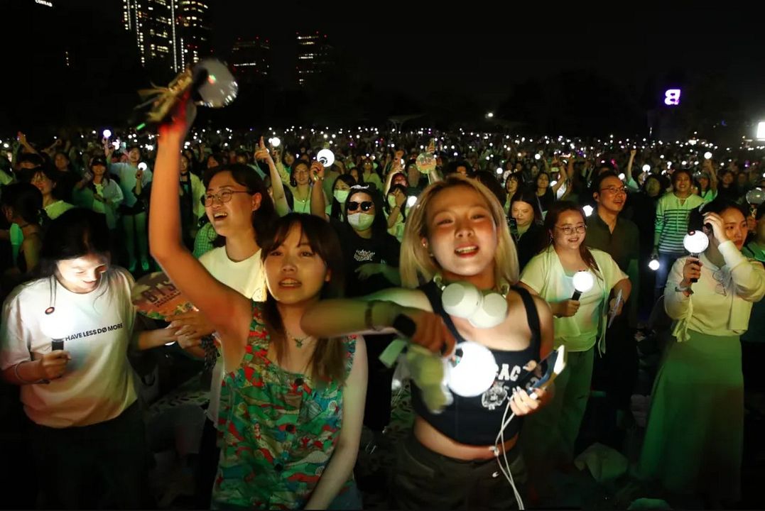 BTS Army: Forever We Are Young : Fotoğraf