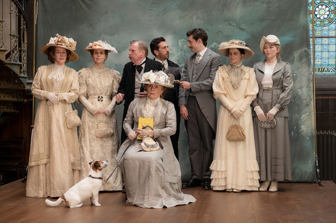 Virginia Woolf'tan Gece ve Gündüz : Fotoğraf Jennifer Saunders, Haley Bennett, Elyas M'Barek, Timothy Spall, Elizabeth Edmonds, Sally Phillips, Camilla Borgezani