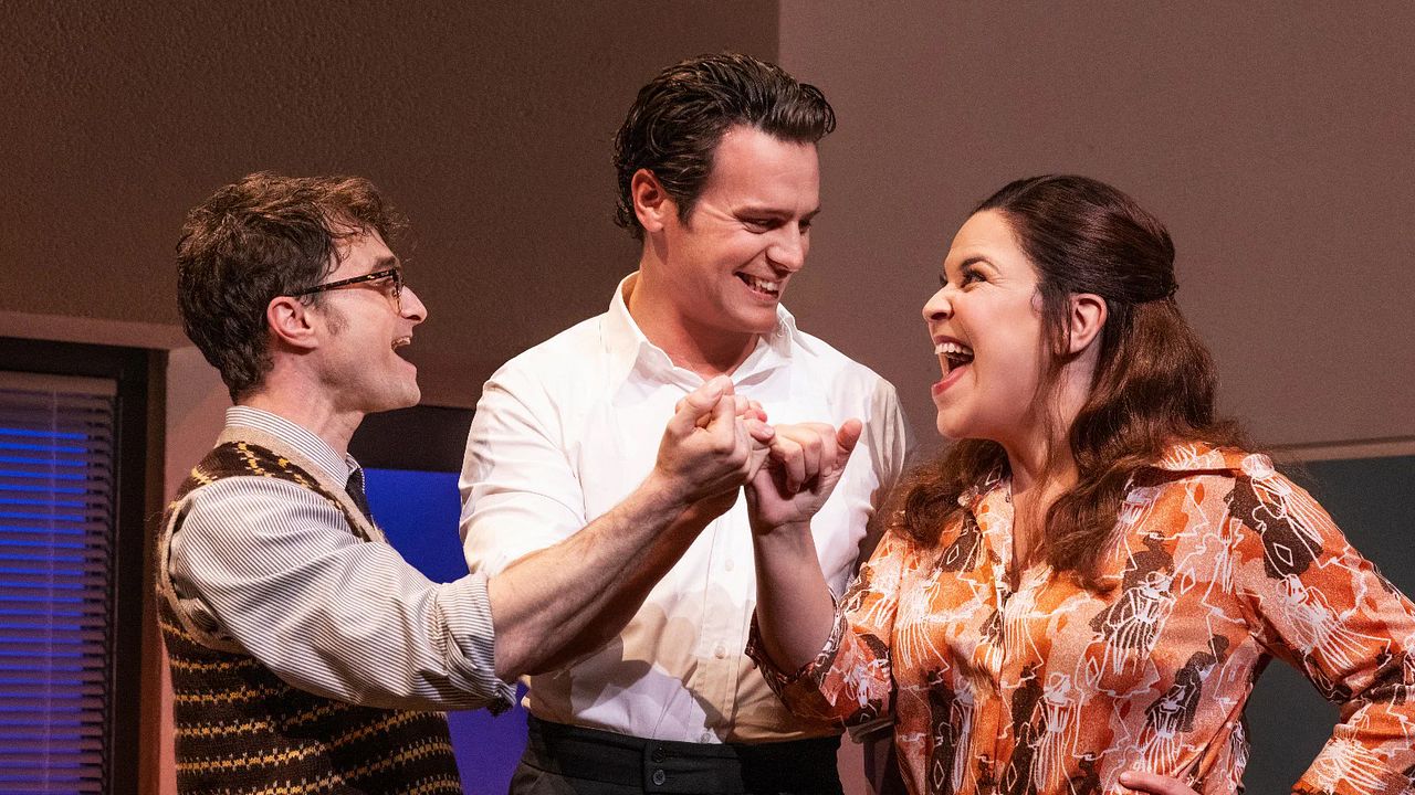 Merrily We Roll Along : Fotoğraf Jonathan Groff (II), Daniel Radcliffe, Lindsay Mendez