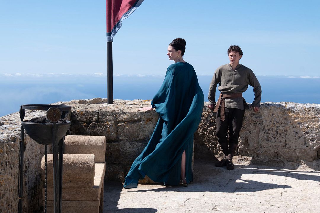 The Odyssey : Fotoğraf Tom Holland, Anne Hathaway