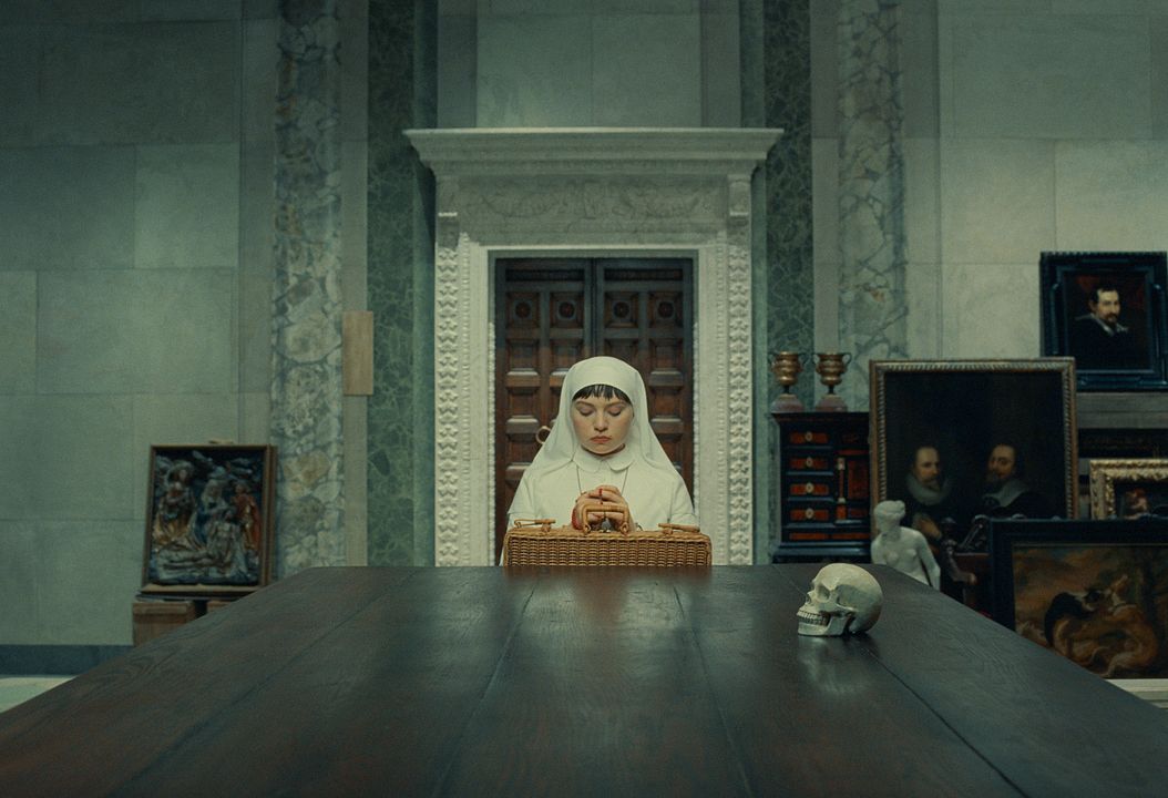 Fenike Planı  : Fotoğraf Mia Threapleton