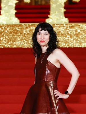 Afiş Gözde Yetişkin