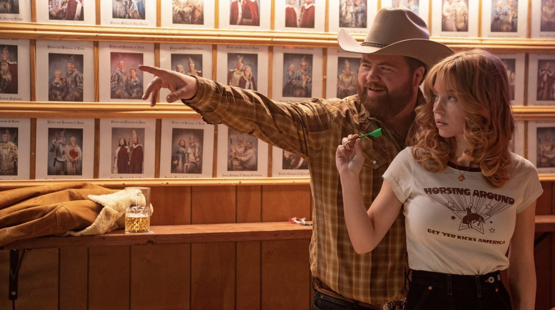 Americana : Fotoğraf Sydney Sweeney, Paul Walter Hauser