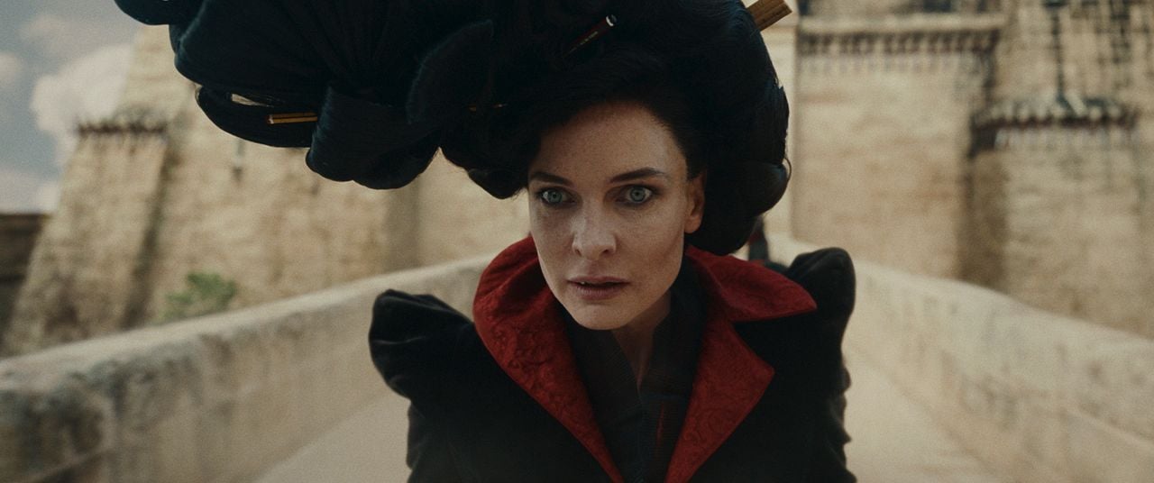 Gizemli Ağaç : Fotoğraf Rebecca Ferguson