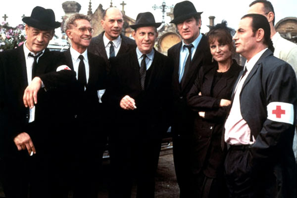 Fotoğraf Michel Serrault, Eddy Mitchell, Valérie Mairesse, Philippe Léotard, Darry Cowl, Féodor Atkine, Jean-Pierre Mocky, Richard Bohringer