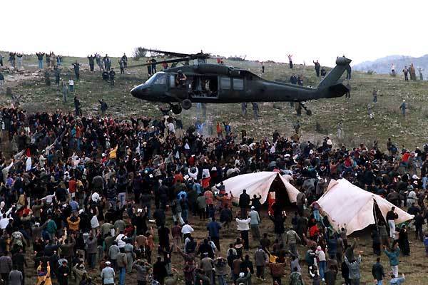 Kaplumbağalar da Uçar : Fotoğraf Bahman Ghobadi