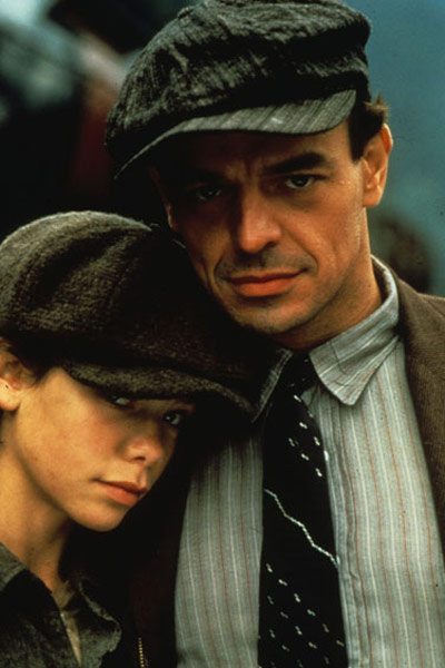 Fotoğraf Meredith Salenger, Ray Wise