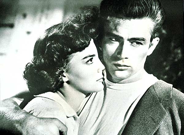 Asi Gençlik : Fotoğraf Nicholas Ray, James Dean, Natalie Wood